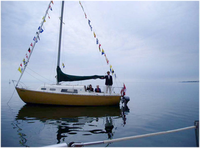 sailpast2.jpg